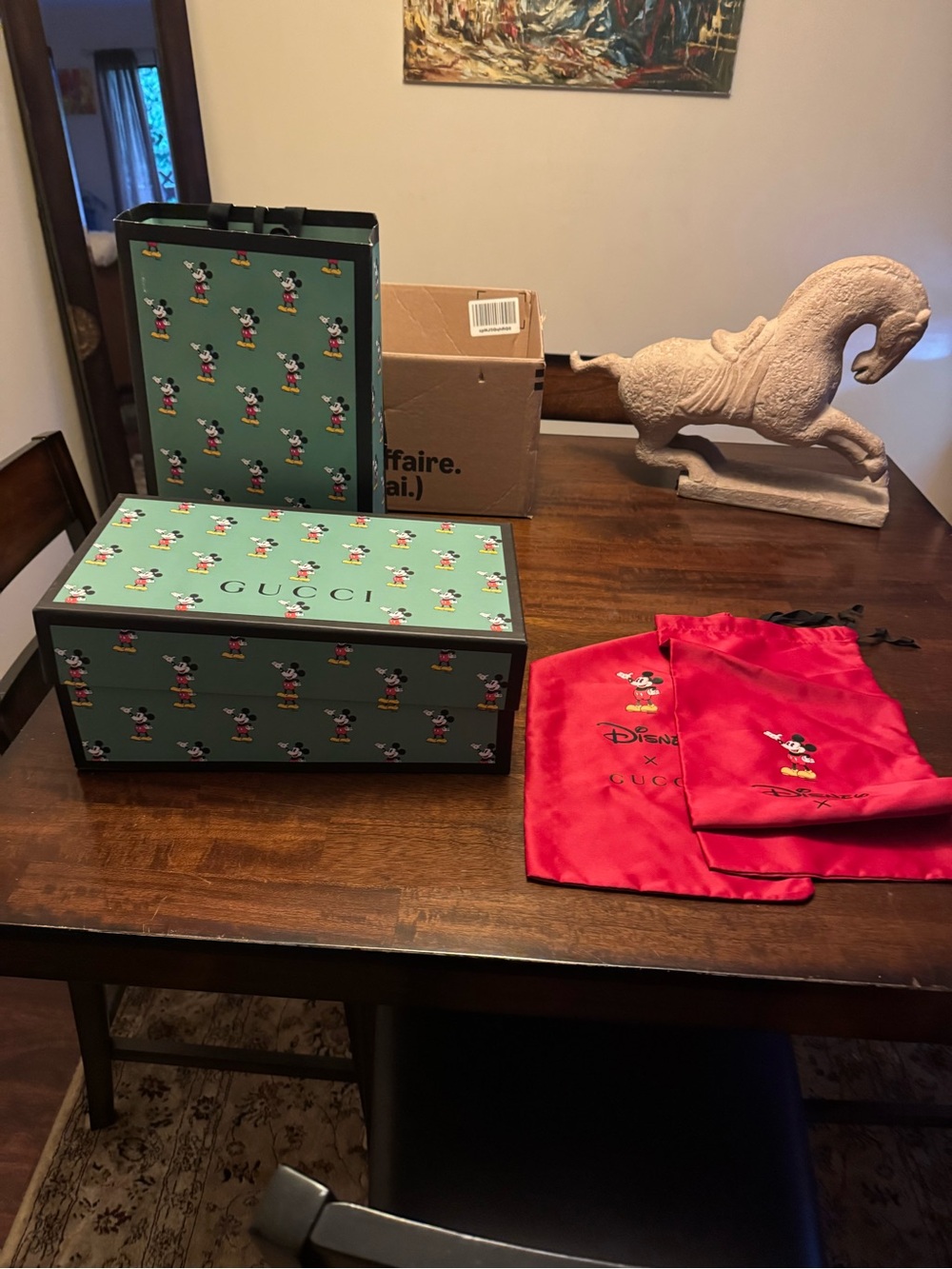 Authentic Gucci x Disney Mickey Mouse Sneakers - Picture 4 of 12